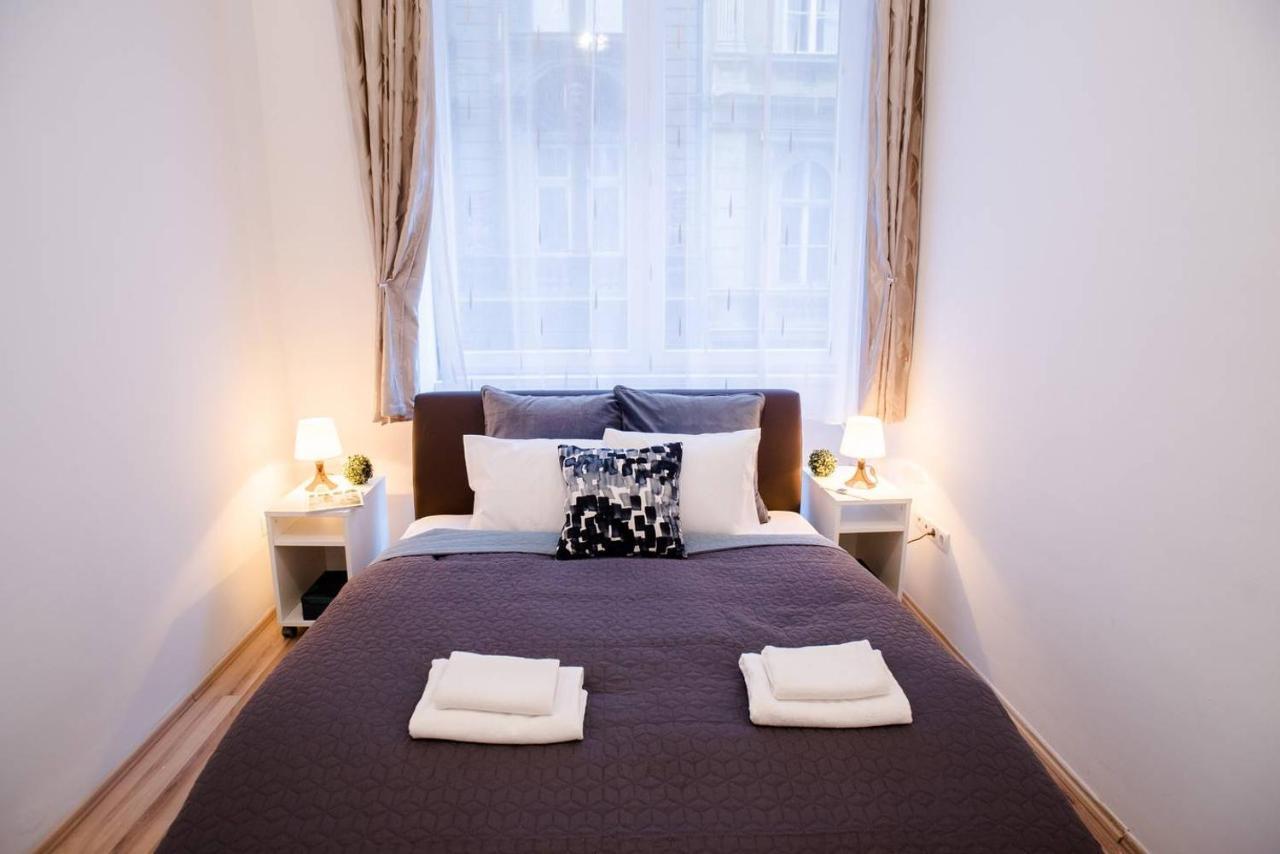 Cosy & Central A/C Apartment Budapest Luaran gambar