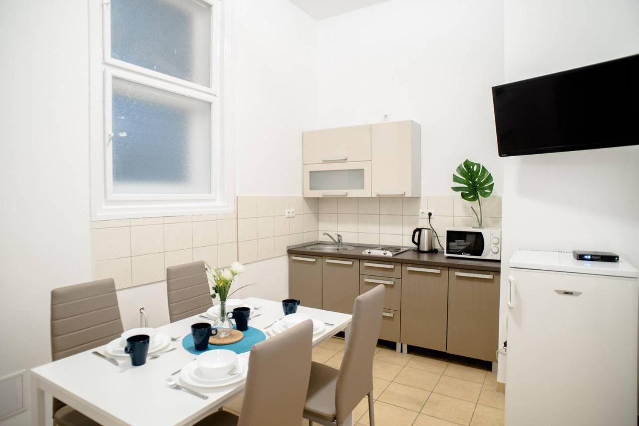 Cosy & Central A/C Apartment Budapest Luaran gambar