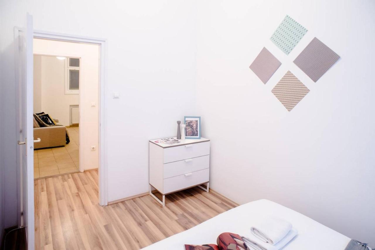 Cosy & Central A/C Apartment Budapest Luaran gambar